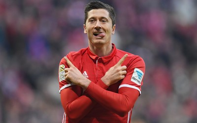 熊猫体育动态-世界杯小组赛经典战役