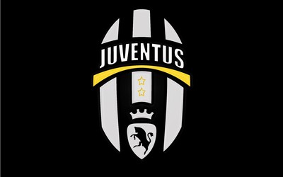 熊猫体育-克瓦拉茨赫利亚训练中模仿队友动作