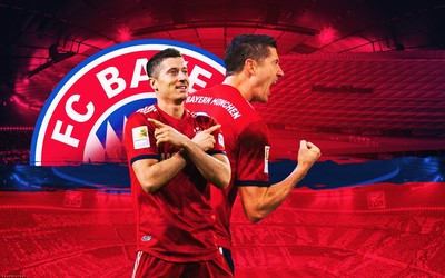 熊猫体育评论-泽林斯基与队友狂欢